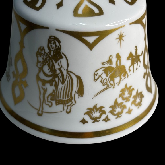 Vintage 1974 Hammersley Fine Bone China Nativity White Bell- 3 Scenes in Gold - Picture 5 of 14